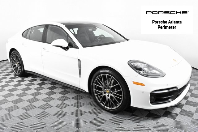 2022 Porsche Panamera 4