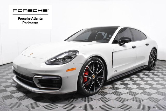 2022 Porsche Panamera GTS