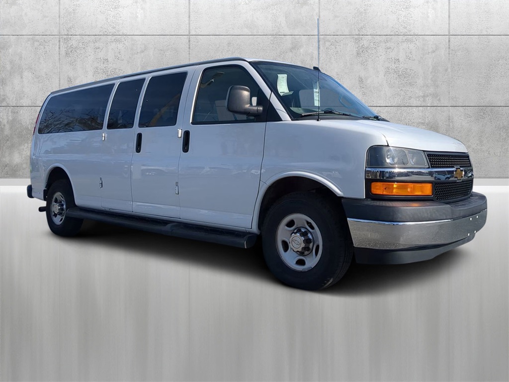 2020 Chevrolet Express Passenger Van 2500 LT