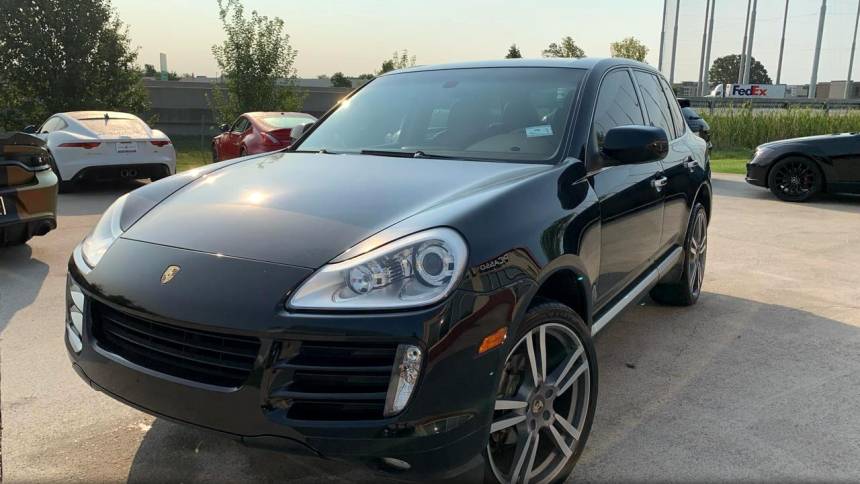 Used Porsche Cayenne Turbo With a 4.8liter engine for